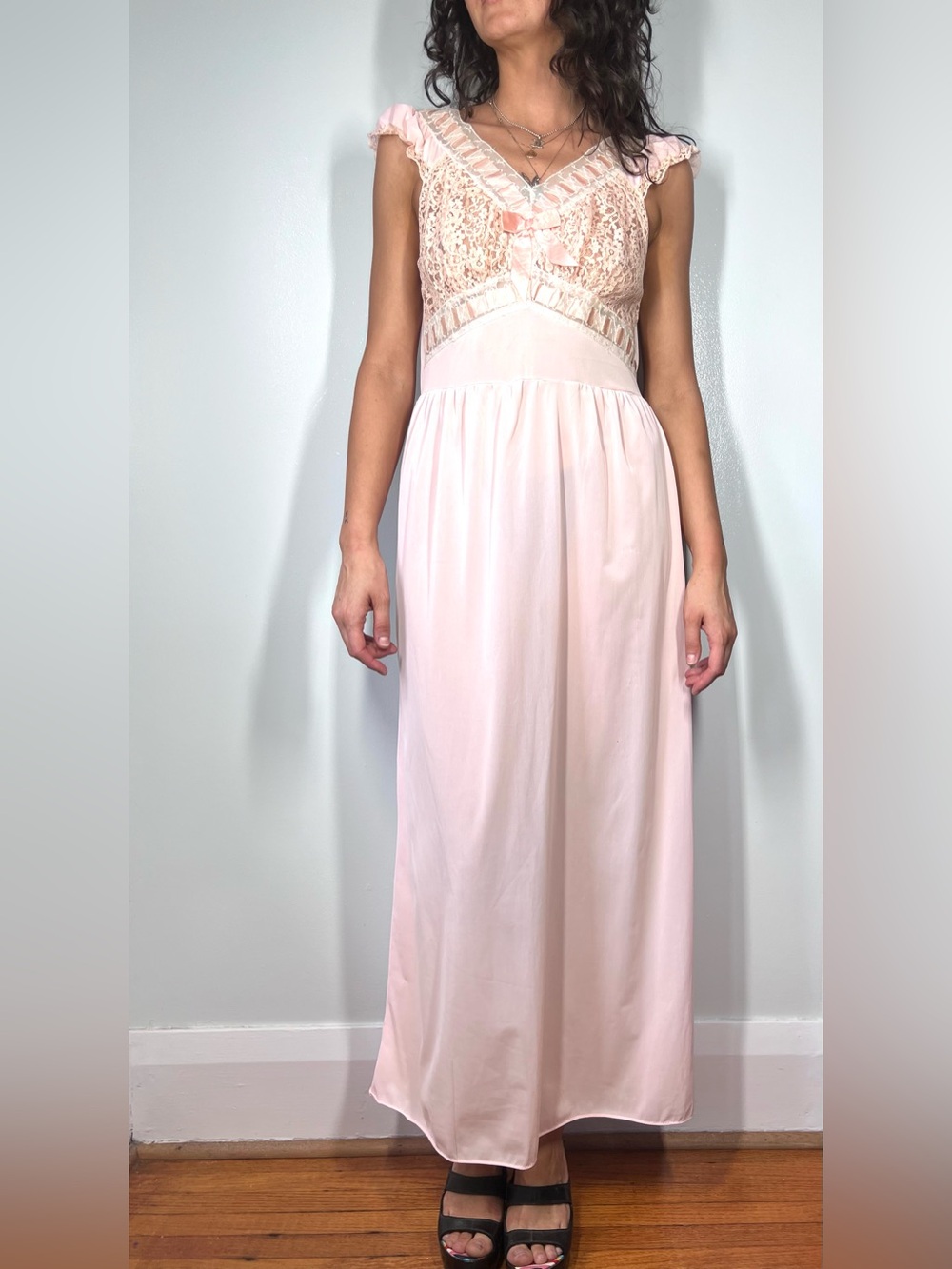 1950s Blush Pink Lace & Satin Ribbon Maxi Chemise Nightie Sheer Lace Bodice Sz M